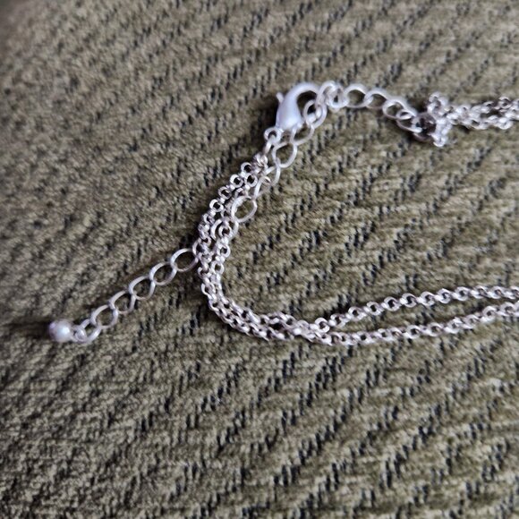 Retro Silver Tone Double Strand Dainty Flower Chain Statement Necklace - Picture 9 of 9